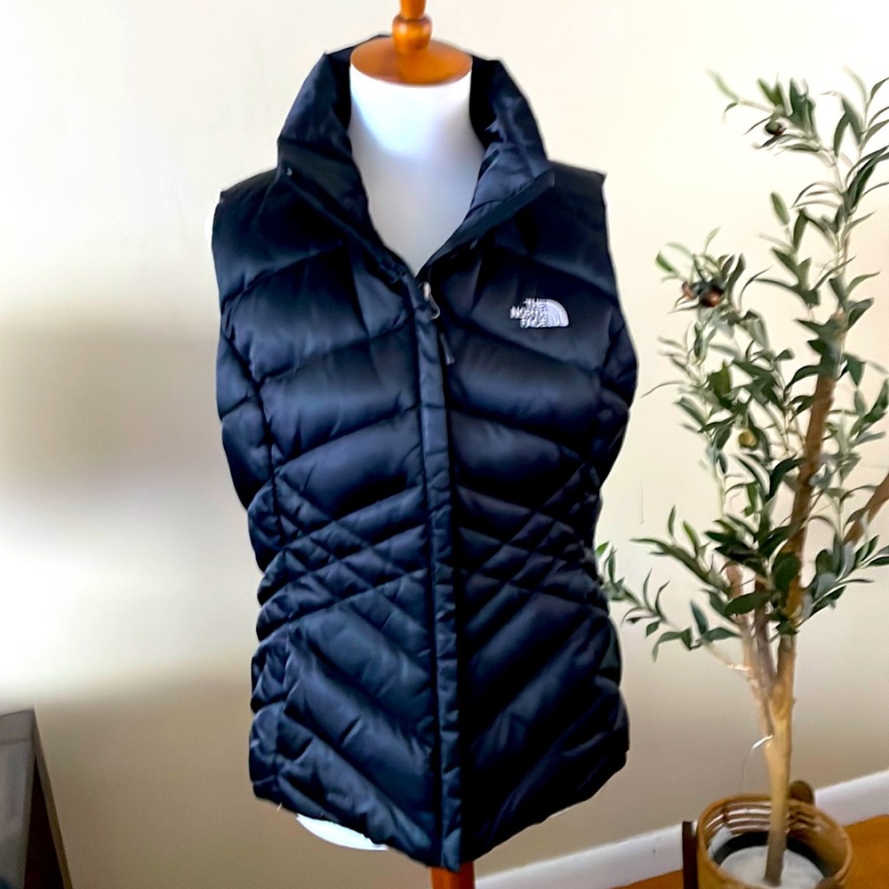 The NorthFace women’s small vest